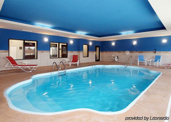 Comfort Inn & Suites Near Bethel College Newton Facilidades foto